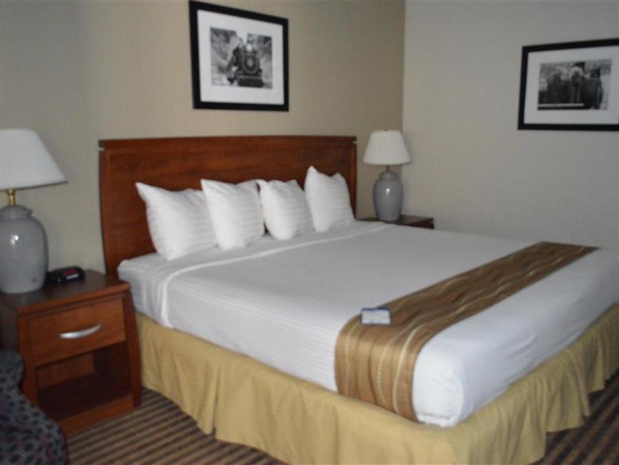 Best Western Hospitality House Emporia Exterior photo
